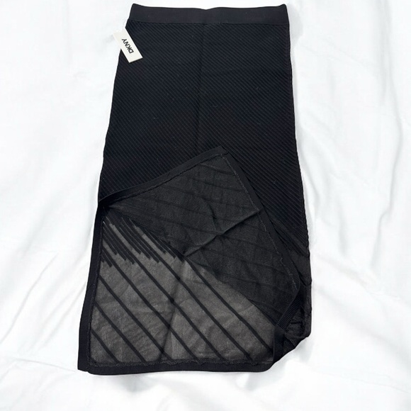 DKNY Set
Ribbed Seamless Midi Skirt& BOAT - Jumper - black - Picture 4 of 4